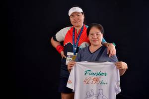 BIB: 42195
                            <button type="button" onclick="openModal(9296974)" class="btn btn-primary btn-sm float-right btn-popup" data-toggle="modal" data-target=".modal-high-quality">
                        <i class="fas fa-shopping-cart"></i> Add to Cart
                    </button>
                                            <button type="button" onclick="isThisMe(9296974, true)" class="btn btn-success btn-sm float-right btn-popup btn-isme hidden" data-toggle="tooltip" data-placement="bottom" title="นี่คือรูปของคุณใช่ไหม คลิกที่นี่เพื่อเอาเข้าอัลบั้ม">
                        <i class="fas fa-plus"></i> Add to album
                    </button>
                    <button type="button" onclick="isThisMe(9296974, false)" class="btn btn-warning btn-sm float-right btn-popup btn-isnotme hidden">
                        <i class="fas fa-ban"></i> Remove from album
                    </button>